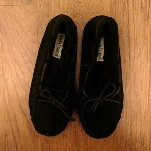 Women's Minnetonka fur lined slipper moccasins